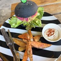 Falafel Burger mit Humus Dip  at Happy Veggie in Koh Lanta