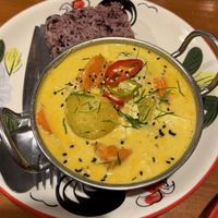 veganes Yellow Curry mit Black Rice - unser Favorit😍  at Happy Veggie in Koh Lanta