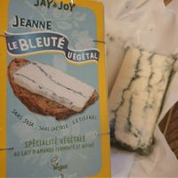 Jeanne, my favorite between the two I've chosen at Jay & Joy in Paris