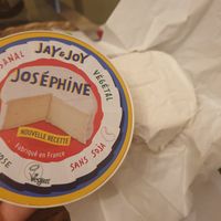 Josephine, a 🌱 camembert at Jay & Joy in Paris