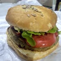 Hambúrguer delicioso ?  at Mantra Gastronomia e Arte in Porto Alegre
