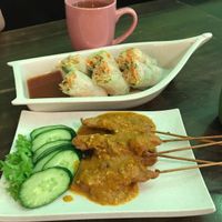 Satay Spiesse & Vietnamesische Frühlingsrollen at Home Recipe in Ipoh