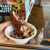 Muscavado blondie soft serve with cookie dough and newtella magic shell at Eb & Bean - Division  in Portland