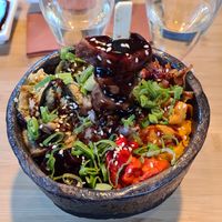 Poke Bowl mit Seitan at MakiMaki Sushi Green in Cologne