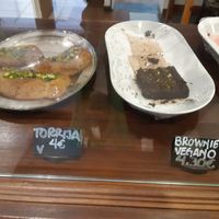 Sorry guys, but I just got their three last vegan torrijas (french toasts) at Sweet36 in Madrid