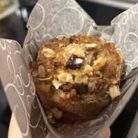 Muffin pommes chaï  at Rose Cafe in Drummondville