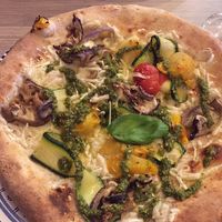 La Vegetariana with vegan cheese at Mani in Pasta in Milan