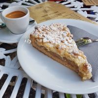 Apfel streudl and espresso at Artechino in Birkenfeld