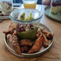 Sweet potato wedges and guacamole at O'YO - Brabantdam in Ghent