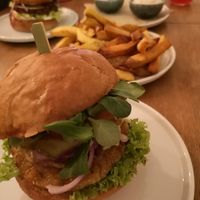 Burger + fries (with garlic sauce and tartar sauce) at Chutnej in Vinohrady