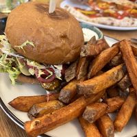 Sloppy Joe Burger  at Chutnej in Vinohrady