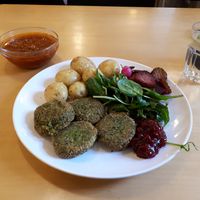 Quinoa, spinach and chickpea cakes at Cafe Miro in Kristianstad