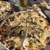 Pizza  at Sandbar in Manchester