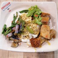 Rice with dishes at e Veg 益素食 - IMM Building in West Singapore