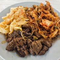 Bee hoon with dishes, superlicious at Zhen Xiang Vegetarian in North Singapore