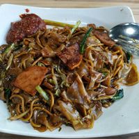 Fried kwayteow-mee $3 at Lian Yuan 莲缘素 in Central Singapore