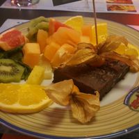 vegan Brownie with fruit at Miss PeppeR in Barsbuettel