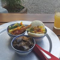 3 dishes at 1990 Vegan Living in Berlin