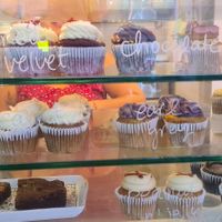 Lots of cupcakes at VIDA Bakery - Online in East London