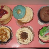 Cupcakes at VIDA Bakery - Online in East London