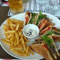 Sandes Vegan com batatas e maionese vegan at By Valeria in Santa Maria