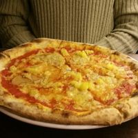 Vegan Hawaiian pizza at Pepe Nero Italian - The Full Moon in Bristol