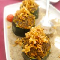 Calabacín relleno de verduras con salsa de setas. Vegan. at El Almirez in Aranjuez