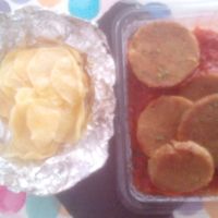Seitan con salsa de tomate natural y patatas para llevar at El Almirez in Aranjuez
