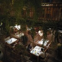 quiet space, ancient and peaceful atmosphere, rich vegetarian dishes at Com Chay - Nguyen Du in Da Nang