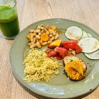 Buffet (starters) + green smoothie  at DaTerra - Bom Sucesso Markt in Porto