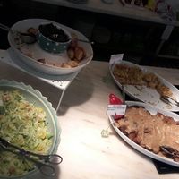 buffet options  at DaTerra - Bom Sucesso Markt in Porto