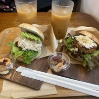 “Tuna” and tempeh bagel, mixed fruit juice at Love Organics & Birthcafe in Yomitan