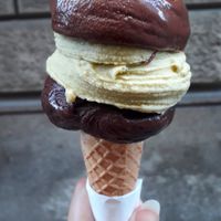 Dark chocolate, pistachio and gianduja at Vanilla - Creams & Fruits in Turin