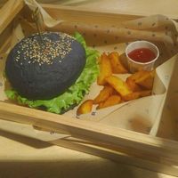 Flower Burger black bun at Flower Burger in Turin