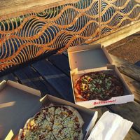 Pizza by the beach! Vegan Margarita and Vegan Mexican w Vegan Garlic Bread at Harry's Gourmet Pizza in Adamstown