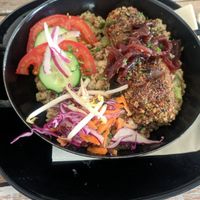 steak bowl with quinotto at Veggiezz - Alserbachstr in Vienna