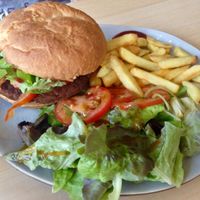 “Veggie”-Burger at Veganel in Nuremberg