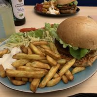 Burger and chips at Veganel in Nuremberg
