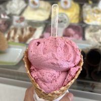 Pitaya vegan ice creamm  at Gelataria Italiana Ancora   in Nazare