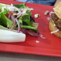 Vegan burger at Le Montagnole in Bourg-saint-maurice