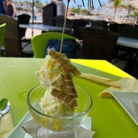 Sorbete lemon y pina-coco at Gelatomania in Gran Canaria