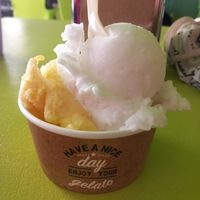 Lemon 🍋, mango 🥭 at Gelatomania in Gran Canaria