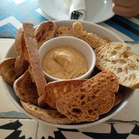 hummus at Graça 77 in Lisbon