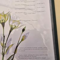 Mains at Graça 77 in Lisbon