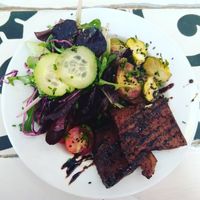 Tofu with veggies at Graça 77 in Lisbon