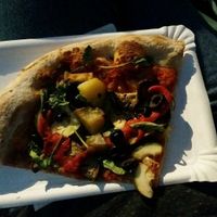 vegetable pizza at La Mezcla in Barcelona