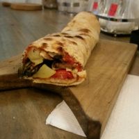 vegan wrap at La Mezcla in Barcelona