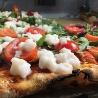 Vegan pizzas at La Mezcla in Barcelona