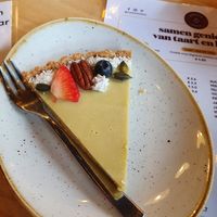 I've had the lemon avocado pie and it was so delicious! Can only recommend at Madam Bakster in Ghent