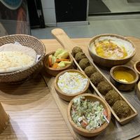 The Taste It All Platter (not pictured: pita chips 😅) #Veganuary at Pita Bakery in Central Singapore